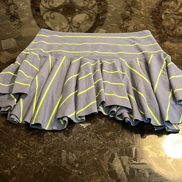 Abercrombie and Fitch mini skirt - Picture 5 of 5